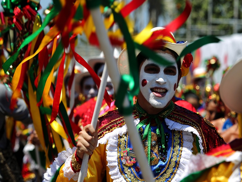 Experience The Magic Of Colombian Carnivals